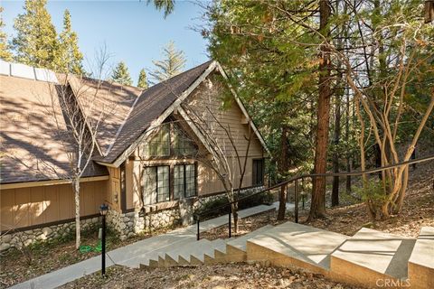 Photo of 27434 White Fir Dr, Lake Arrowhead, CA 92352 (MLS # IG26028194)