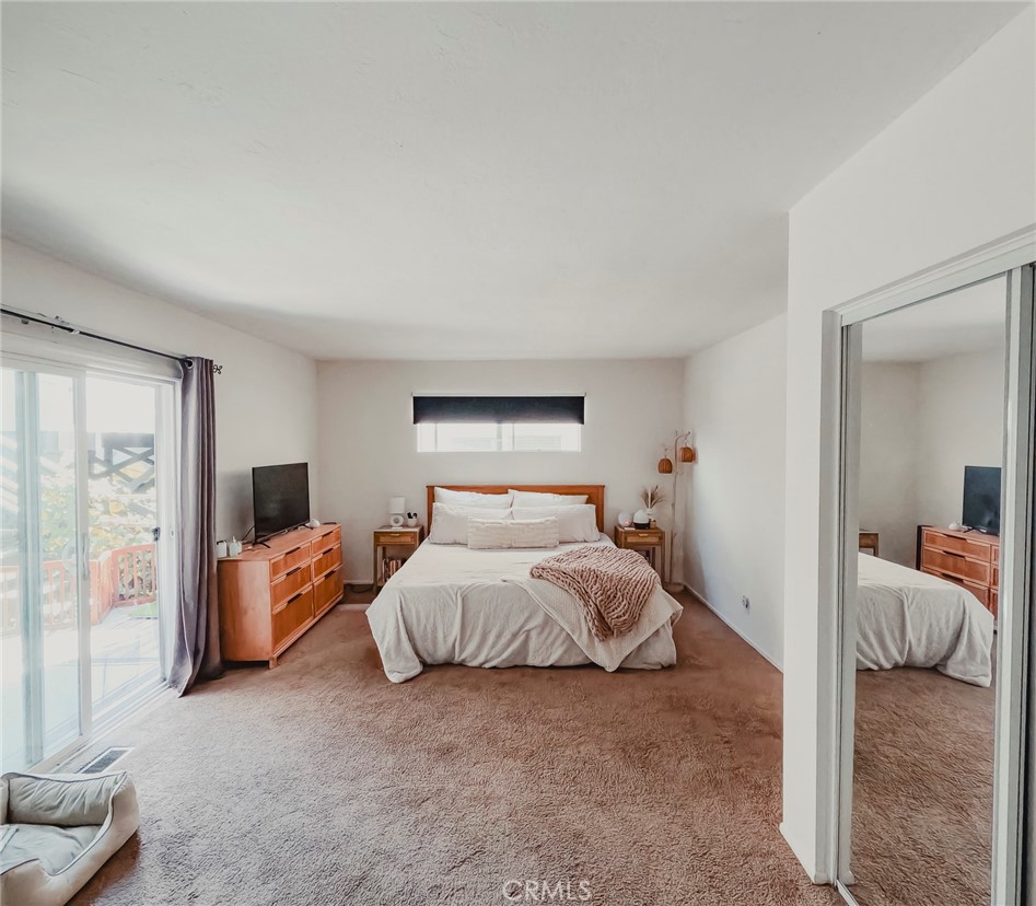 Corona del Mar North of PCH (CNHW) - Residential Income