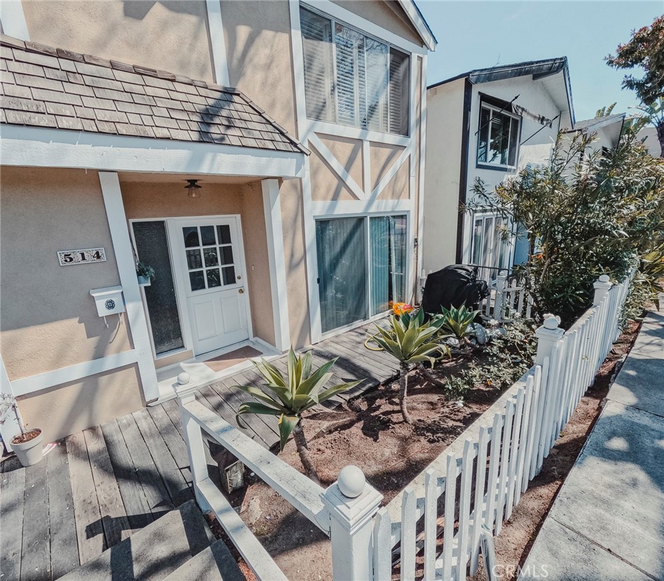 Corona del Mar North of PCH (CNHW) - Residential Income