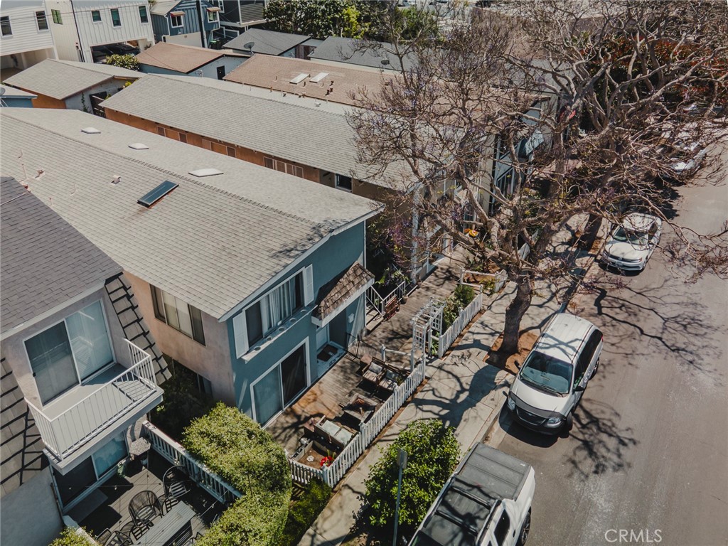 Corona del Mar North of PCH (CNHW) - Residential Income