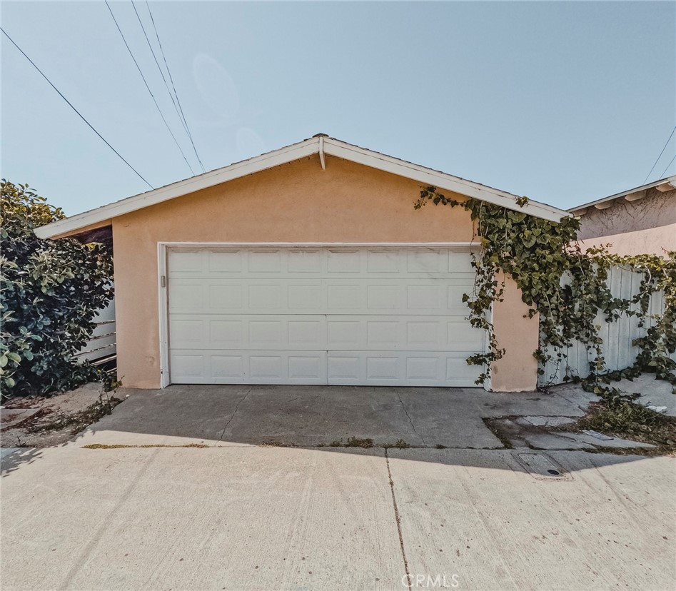 Corona del Mar North of PCH (CNHW) - Residential Income