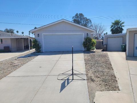 Photo of 73450 Algonquin Place, Thousand Palms, CA 92276 (MLS # 219145325DA)