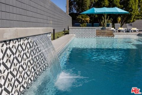 Tiny photo for 980 N Buttonwillow Circle, Palm Springs, CA 92262 (MLS # 25626797)