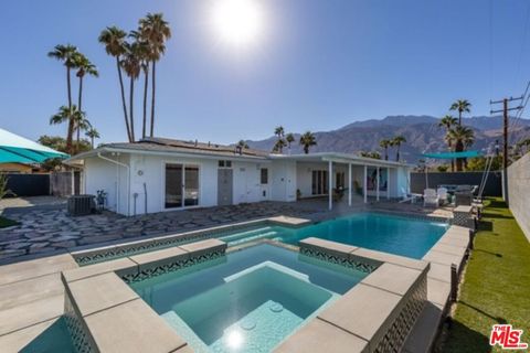 Tiny photo for 980 N Buttonwillow Circle, Palm Springs, CA 92262 (MLS # 25626797)
