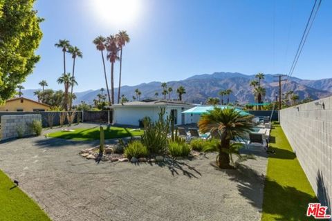 Tiny photo for 980 N Buttonwillow Circle, Palm Springs, CA 92262 (MLS # 25626797)