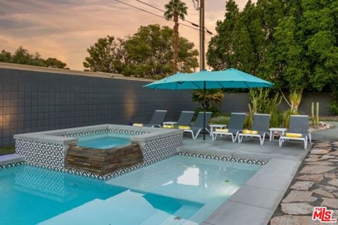 Tiny photo for 980 N Buttonwillow Circle, Palm Springs, CA 92262 (MLS # 25626797)