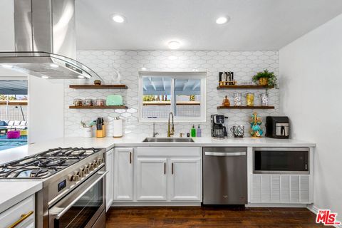 Tiny photo for 980 N Buttonwillow Circle, Palm Springs, CA 92262 (MLS # 25626797)