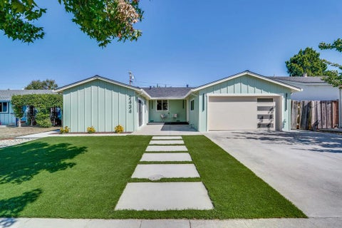 Photo of 2434 Le Bain Drive, San Jose, CA 95130 (MLS # ML82062500)