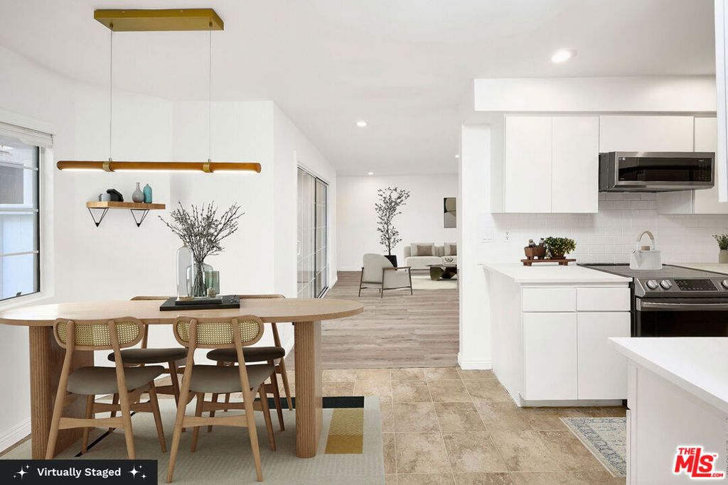 Photo of 1228 14th Street #103, Santa Monica, CA 90404 (MLS # 25620355)