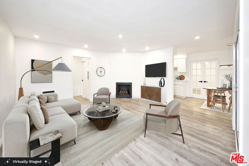 Photo of 1228 14th Street #103, Santa Monica, CA 90404 (MLS # 25620355)