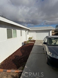 16366 Walnut