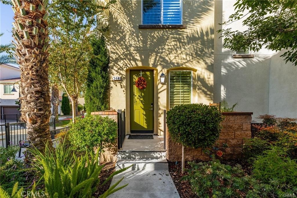 Step into elevated urban living with this stunning condo near the heart of Downtown Upland! Built in 2017, this modern 2-bedroom, 3-bathroom home is the perfect mix of style, comfort, and convenience. The bright, open-concept main floor boasts chic plantation shutters, sleek porcelain tiles, and a private balcony—perfect for soaking up the sun or stargazing. The gourmet kitchen shines with granite countertops, premium appliances, and ample storage, making it a dream for home chefs and entertainers alike.
Retreat upstairs to two luxurious bedrooms, each featuring its own en-suite bath and spacious walk-in closet for ultimate comfort. Enjoy direct garage access for added convenience and security, plus the perks of being an end-unit with extra privacy and sunlight.
Indulge in resort-style community amenities, including a sparkling pool, relaxing spa, stylish clubhouse, and beautifully maintained green spaces. All this, just minutes from vibrant downtown shops, dining, and entertainment! This is more than a home—it's your perfect sanctuary. Don’t let this gem slip away—schedule your tour today
