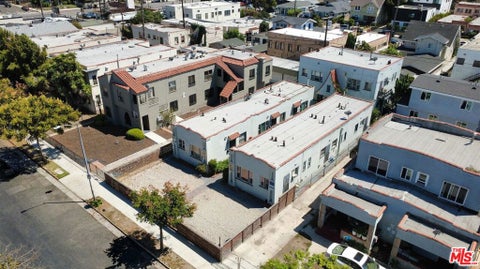 Photo of 536 W 48th Street, Los Angeles, CA 90037 (MLS # 26938421)