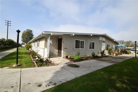 1842 Thunderbird Dr. 1A Seal Beach CA 90740