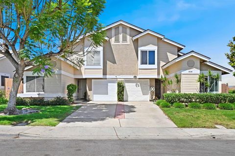 Photo of 7266 Oakham WAY, San Diego, CA 92139 (MLS # 260013433SD)