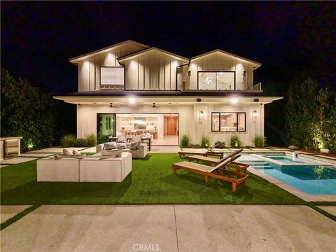 Photo of 13944 Valleyheart Drive, Sherman Oaks, CA 91423 (MLS # SR26111391)