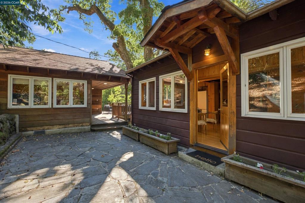33 Oakwood