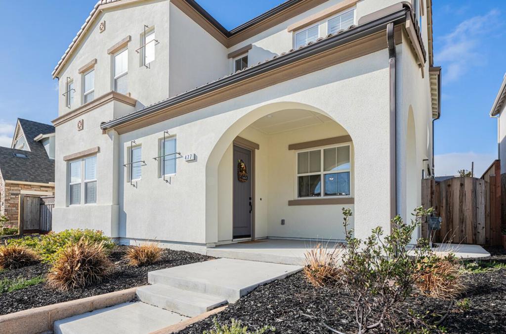 477 Marina Heights Drive