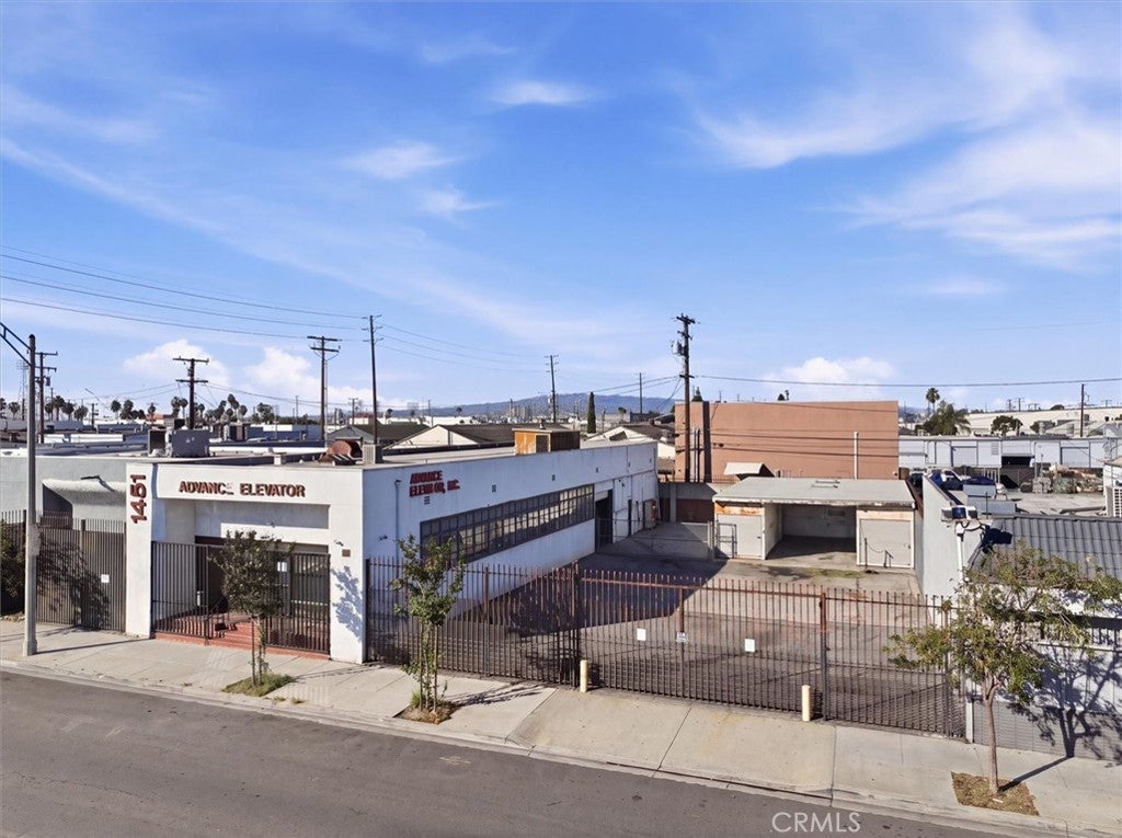 1451 Santa Fe Avenue