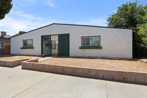Photo of 400 E Lancaster BLVD, Lancaster, CA 93535 (MLS # SB26178346)