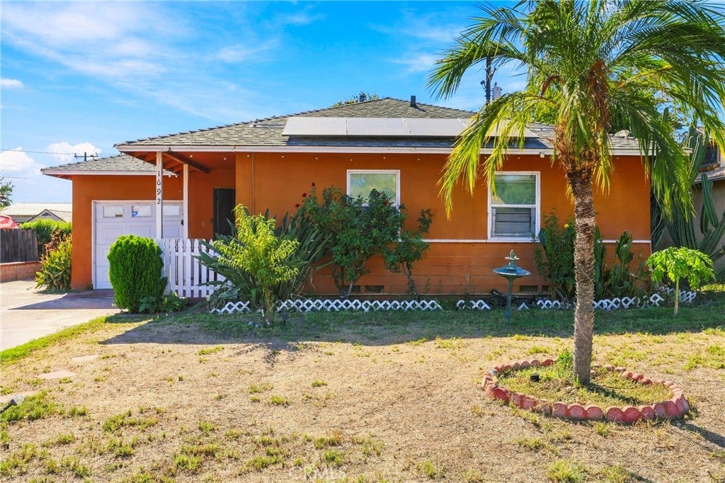 1692 Crestview