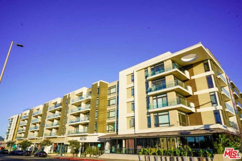 Photo of 515 W Broadway #244, Glendale, CA 91204 (MLS # 26863981)