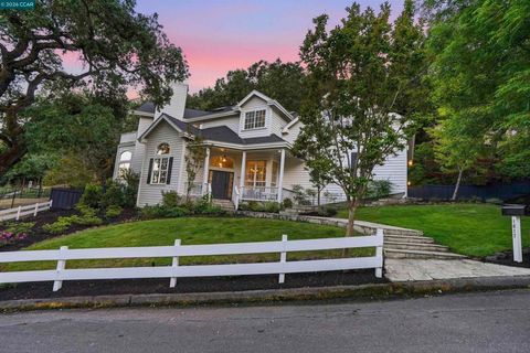 Photo of 1617 Campesino Ct Ct, Alamo, CA 94507 (MLS # 41132943)