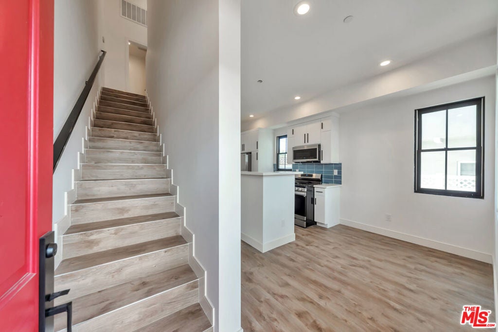 1024 1/2 Masselin Avenue, Los Angeles CA 90019