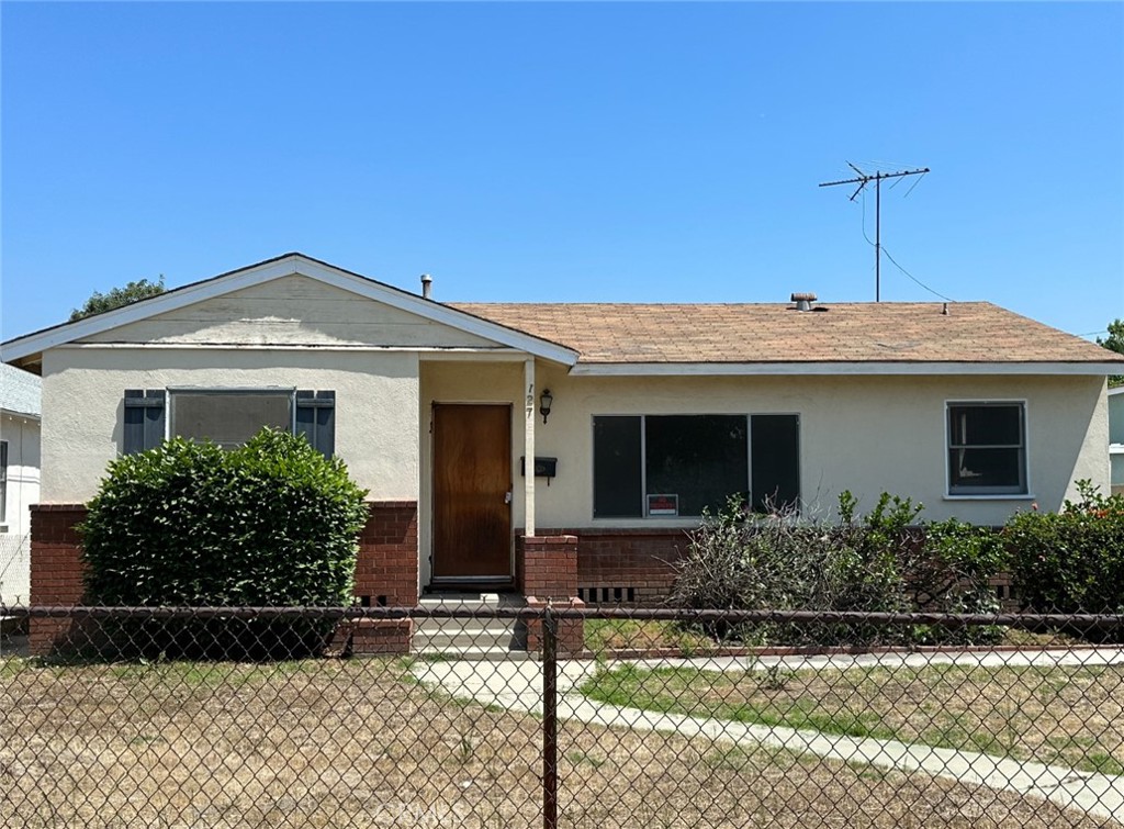 725 W Crescent