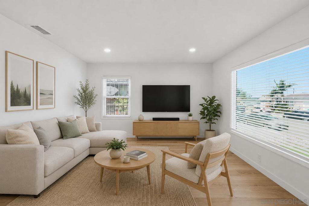 5345 Encina