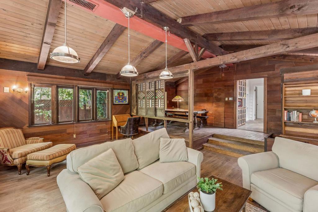 1615 Edgewood Road