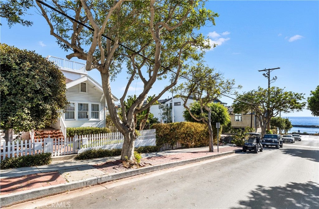 Photo of 214 Dahlia AVE, Corona Del Mar, CA 92625 (MLS # NP26217744)