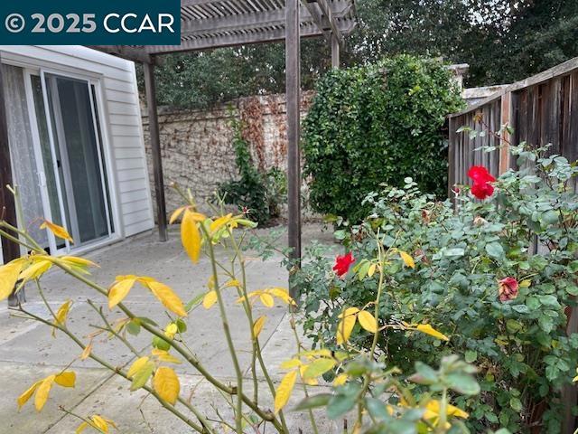 TASSAJREEK - Residential Lease