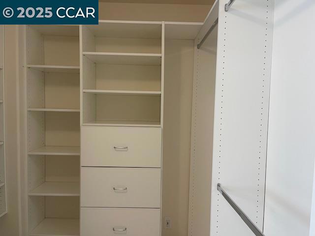 TASSAJREEK - Residential Lease