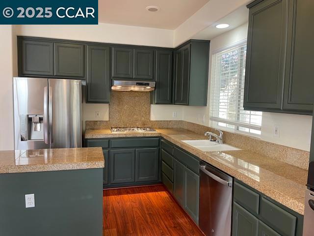 TASSAJREEK - Residential Lease