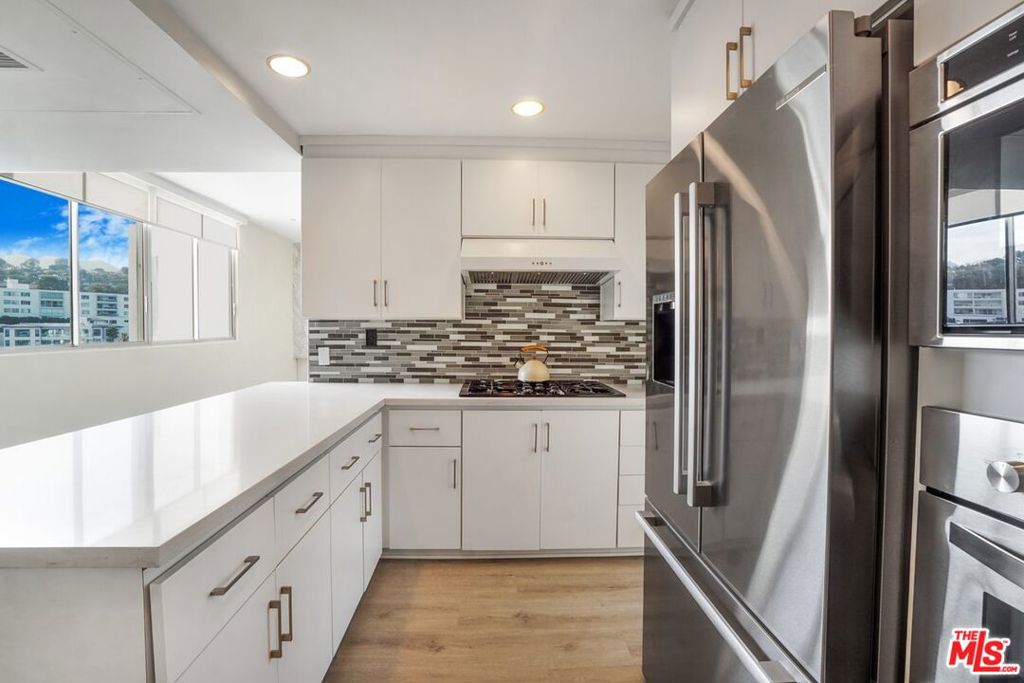 17350 W Sunset Boulevard PH2