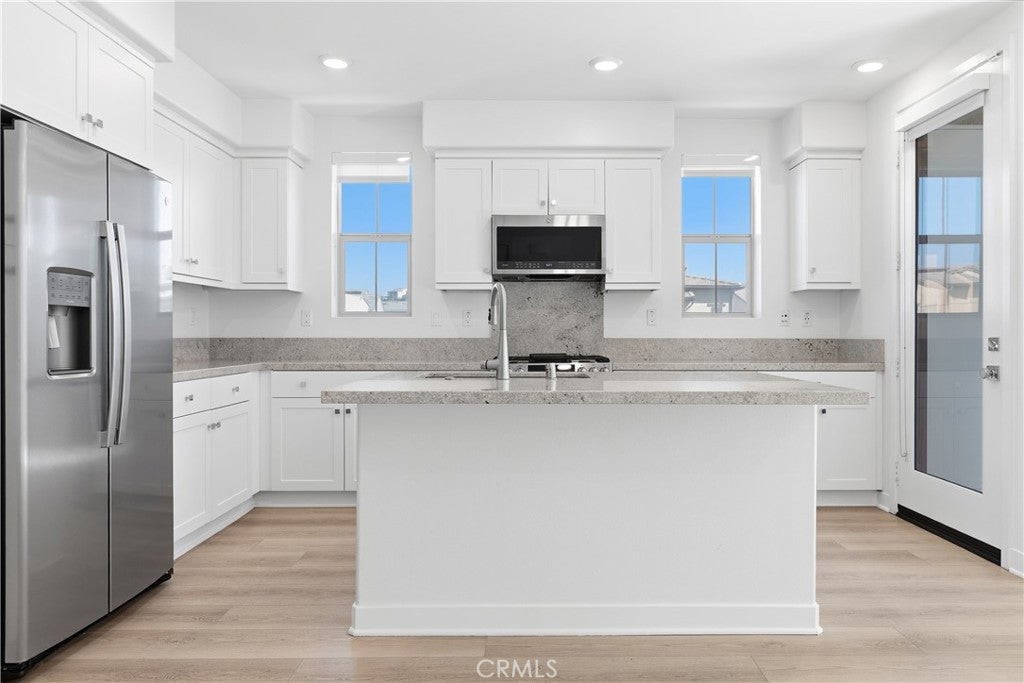 Properties 1 1301 Lasso Way 201