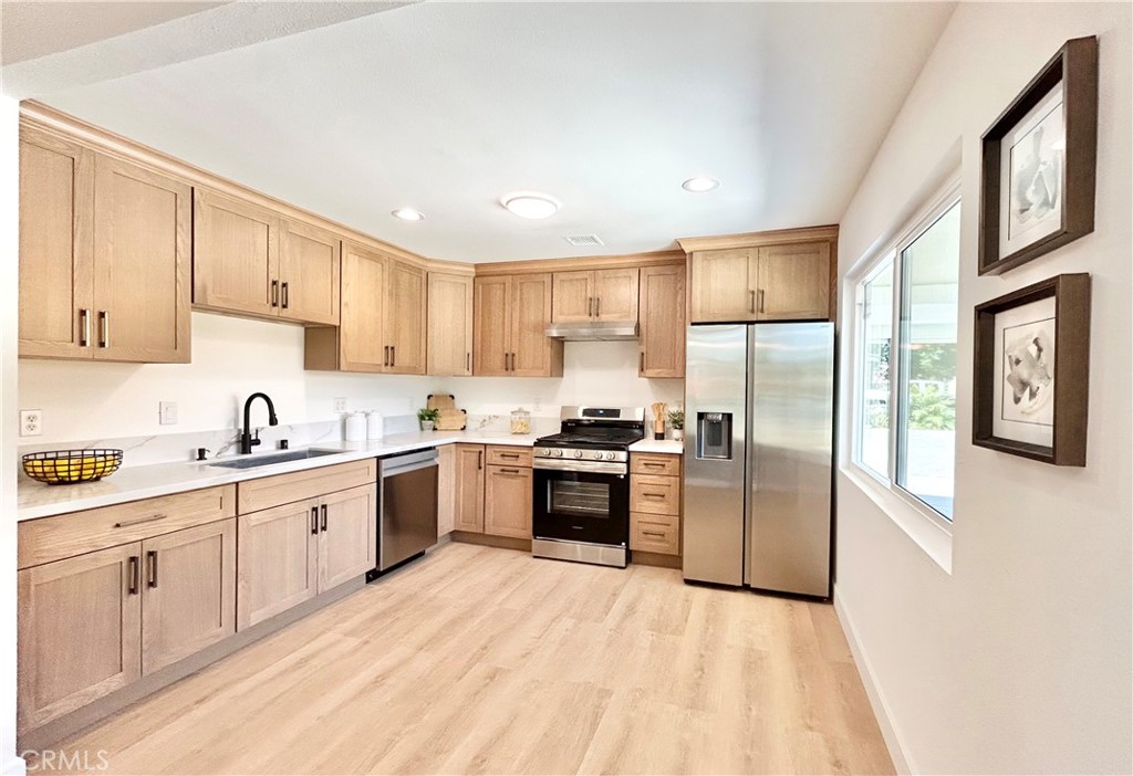 13013 Woodridge
