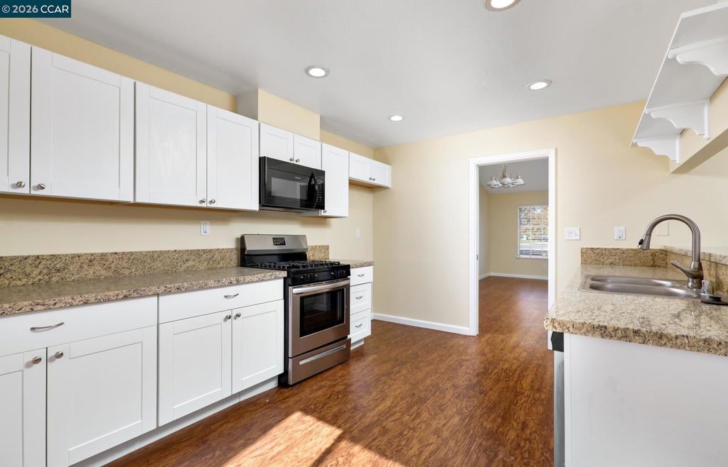 8600 Luciano Ct