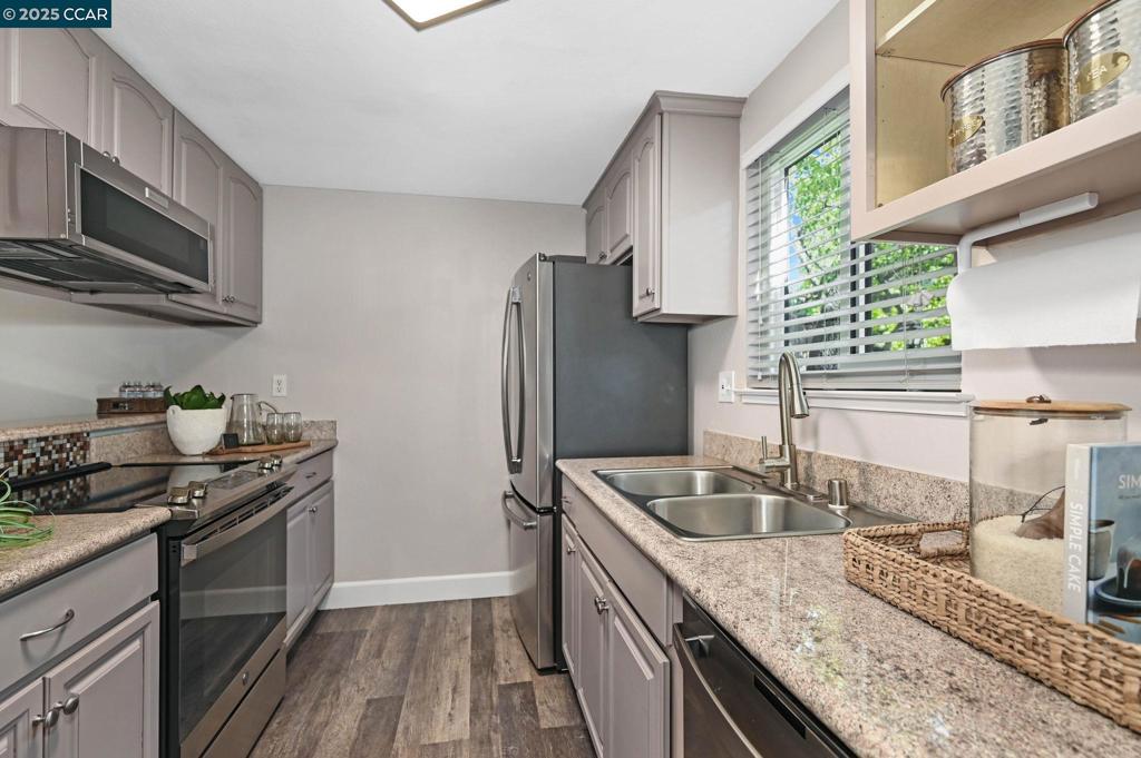 SHADOWOOD - Residential