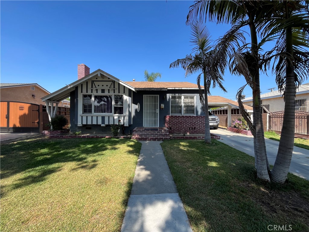 Welcome to this beautiful single-story home in the heart of South Gate. Featuring 3 spacious bedrooms and 2 bathrooms, this home offers a bright and inviting living area, a cozy dining space, and a functional kitchen with ample cabinetry. The detached garage provides convenient parking and extra storage. The large backyard is perfect for relaxing, entertaining, or enjoying outdoor activities. Located near schools, parks, and local shops, this home combines comfort, charm, and a great location.