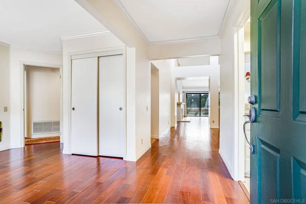 La Jolla, California 92037, United States, 3 Bedrooms Bedrooms, ,2 BathroomsBathrooms,Residential,Coming Soon,78001