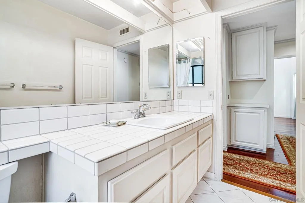 La Jolla, California 92037, United States, 3 Bedrooms Bedrooms, ,2 BathroomsBathrooms,Residential,Coming Soon,78001