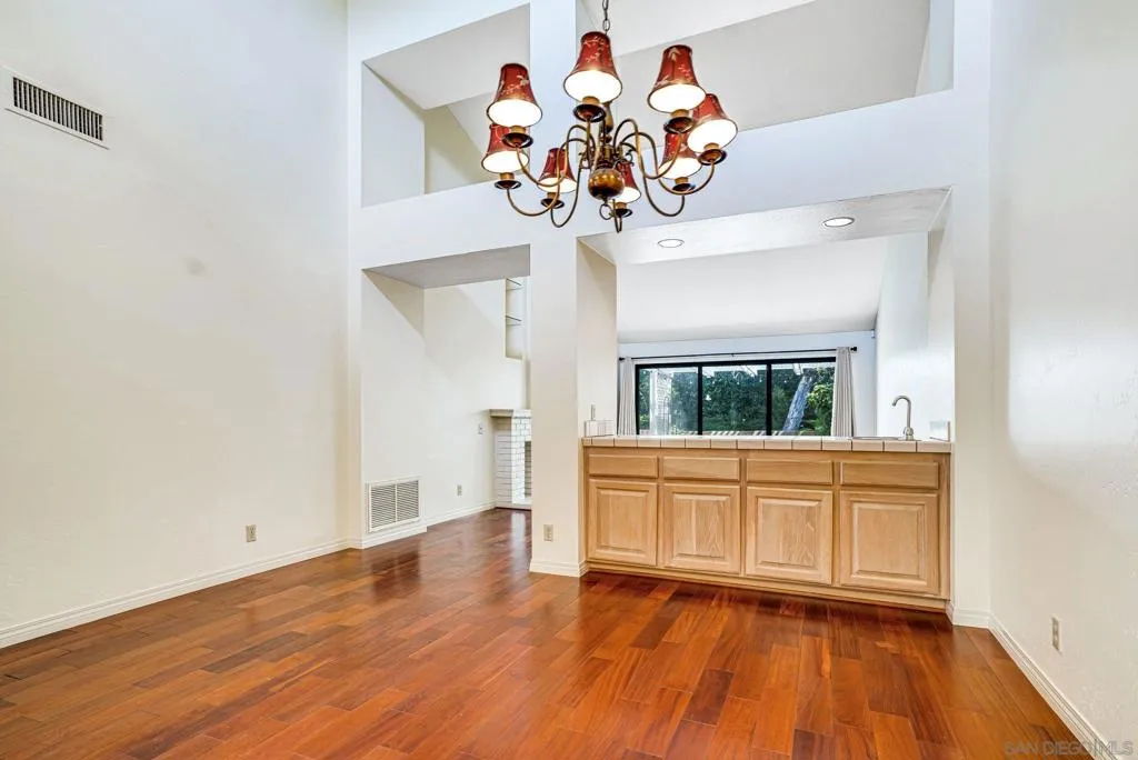 La Jolla, California 92037, United States, 3 Bedrooms Bedrooms, ,2 BathroomsBathrooms,Residential,Coming Soon,78001