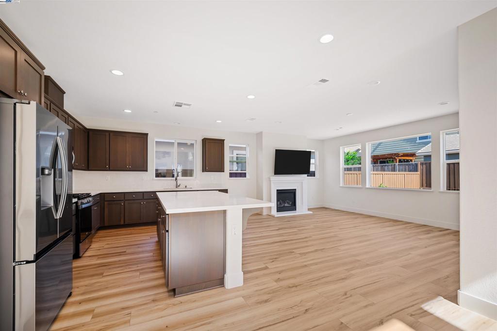 FAIRFIELD - Residential