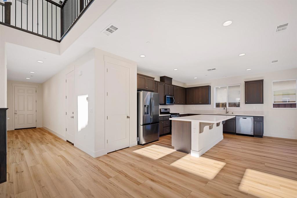 FAIRFIELD - Residential