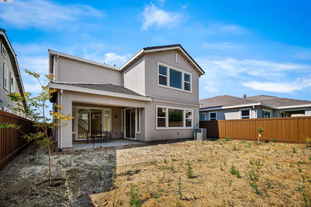 FAIRFIELD - Residential