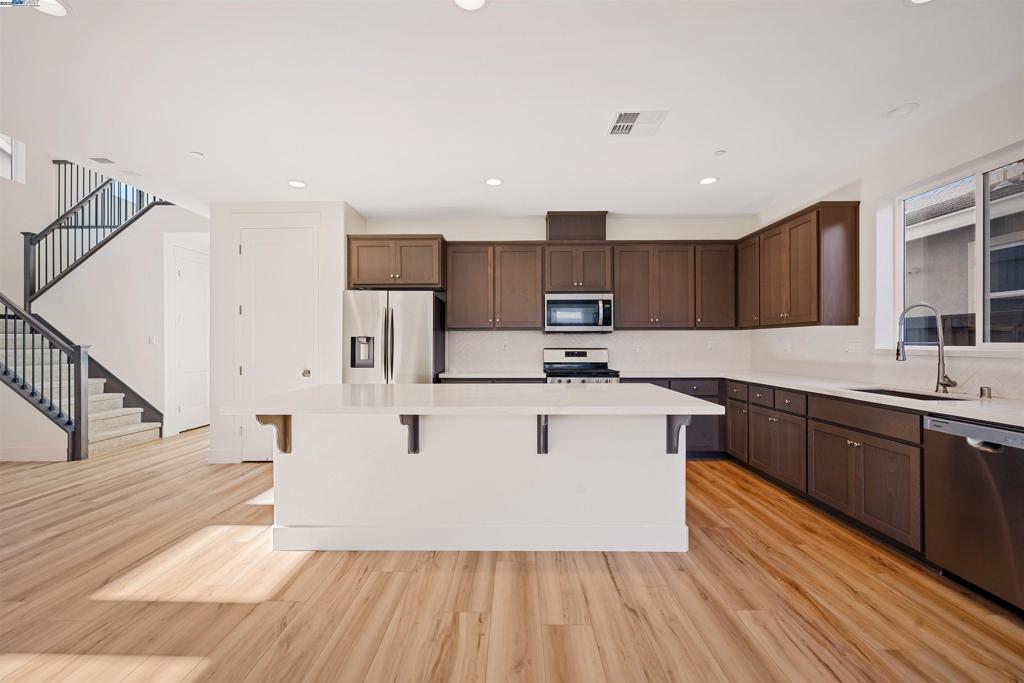 FAIRFIELD - Residential