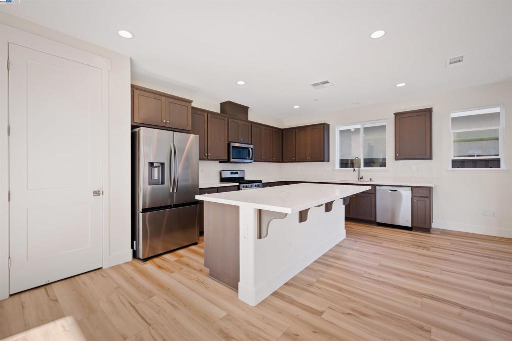 FAIRFIELD - Residential