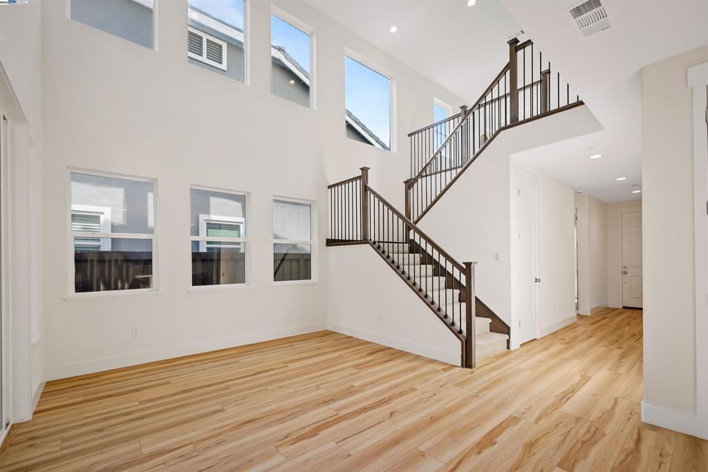 FAIRFIELD - Residential